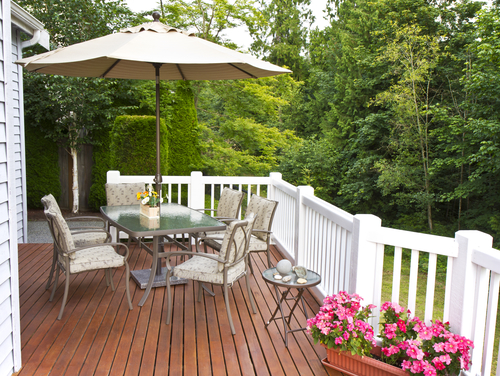 Deck Cleaning for Coastal Homes: Stop Slippery Algae Before Someone Slips